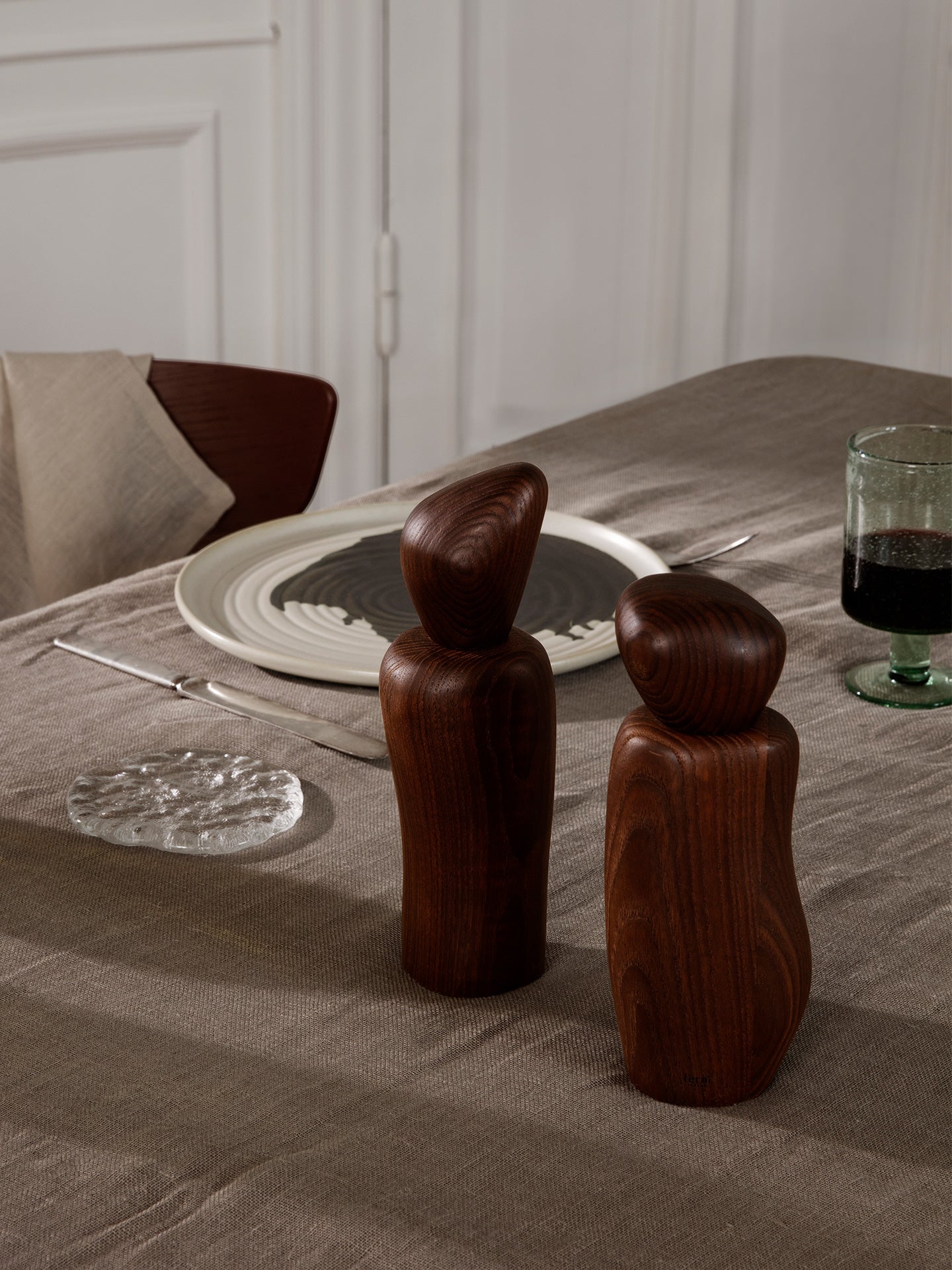 Cairn Grinder - Dark Brown