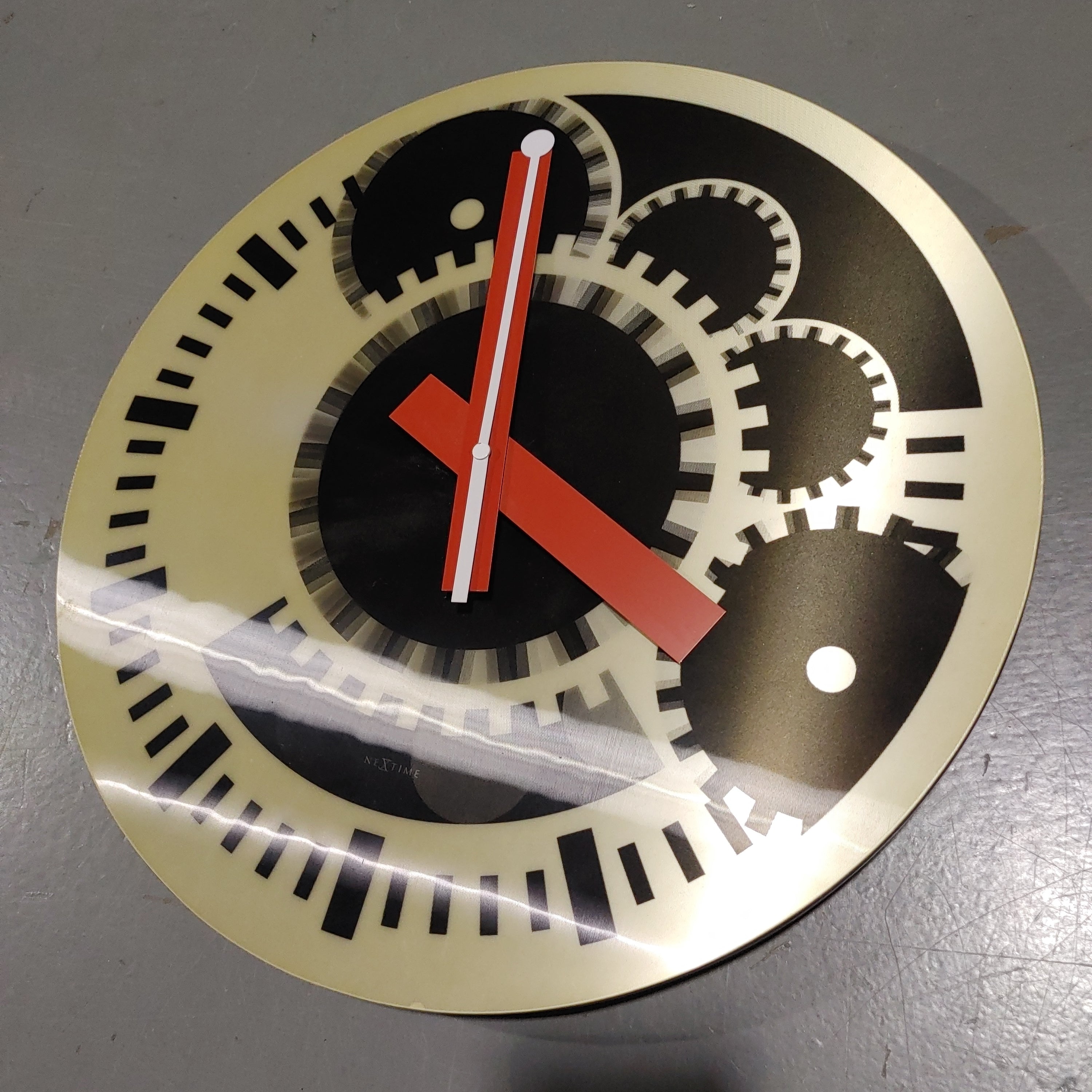 Wall clock Optical gear clock