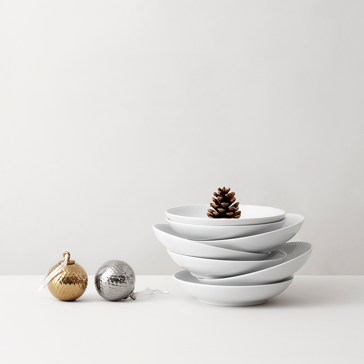 Rhombe Decoration Ball Ø7 cm Gold *