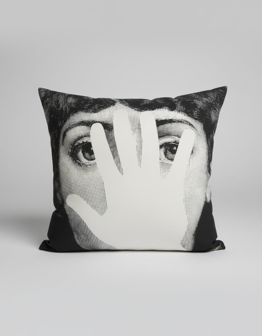 Pillow Cushion Hand / Mano