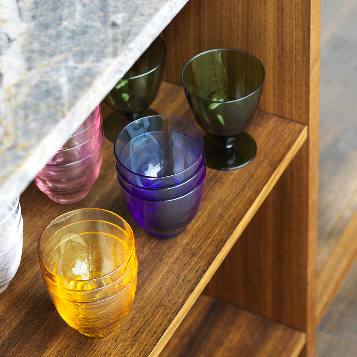 Flow Tumbler Water glass 35 cl Amber *