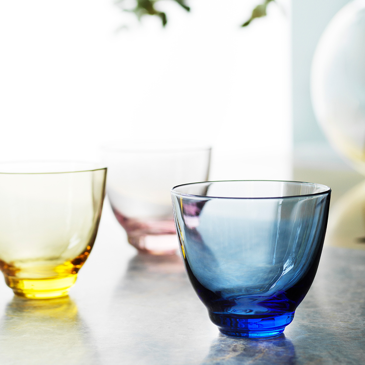 Flow Tumbler Water glass 35 cl Amber *