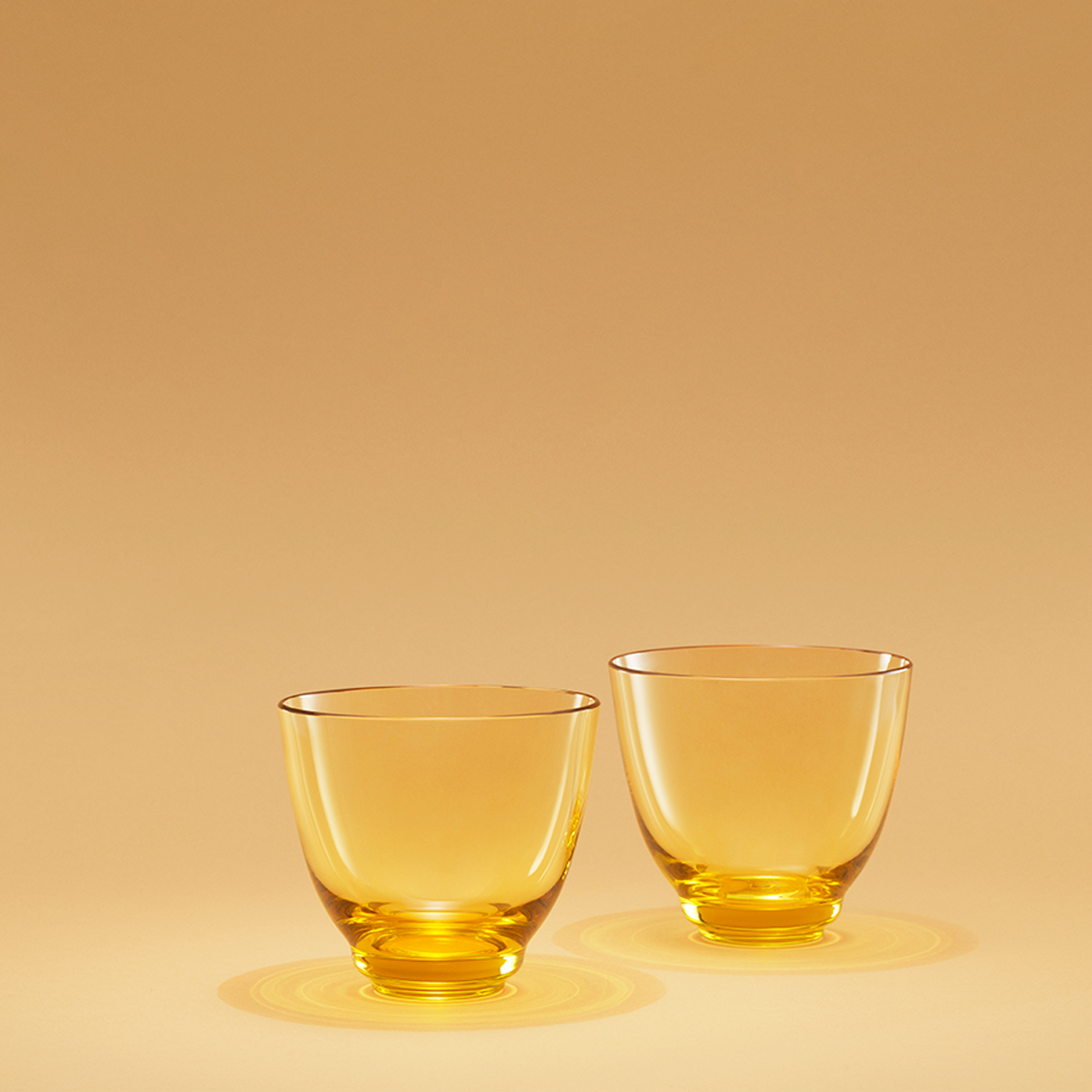 Flow Tumbler Water glass 35 cl Amber *