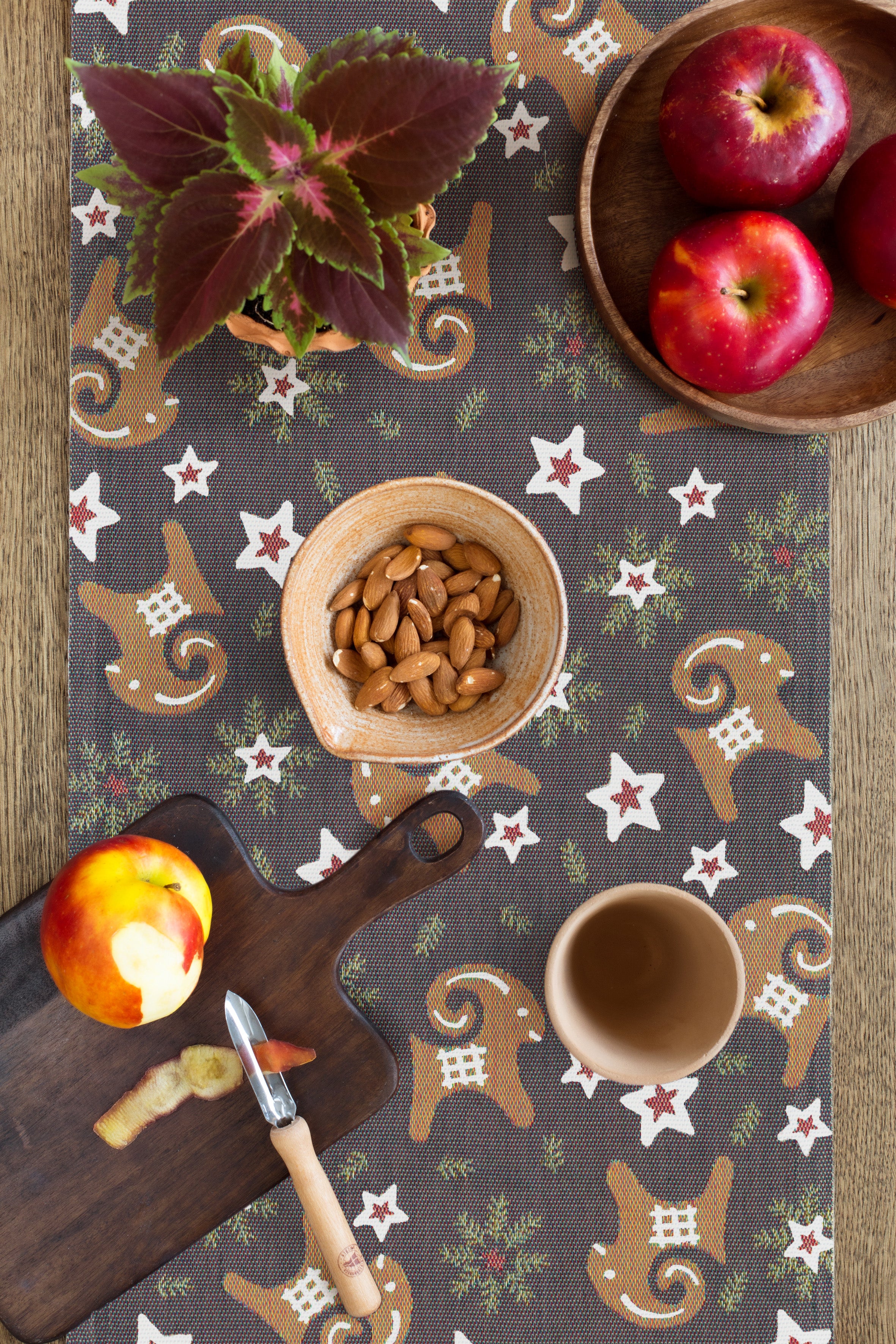 Table runner 35x120cm  Christmas PEPPARKAKOR