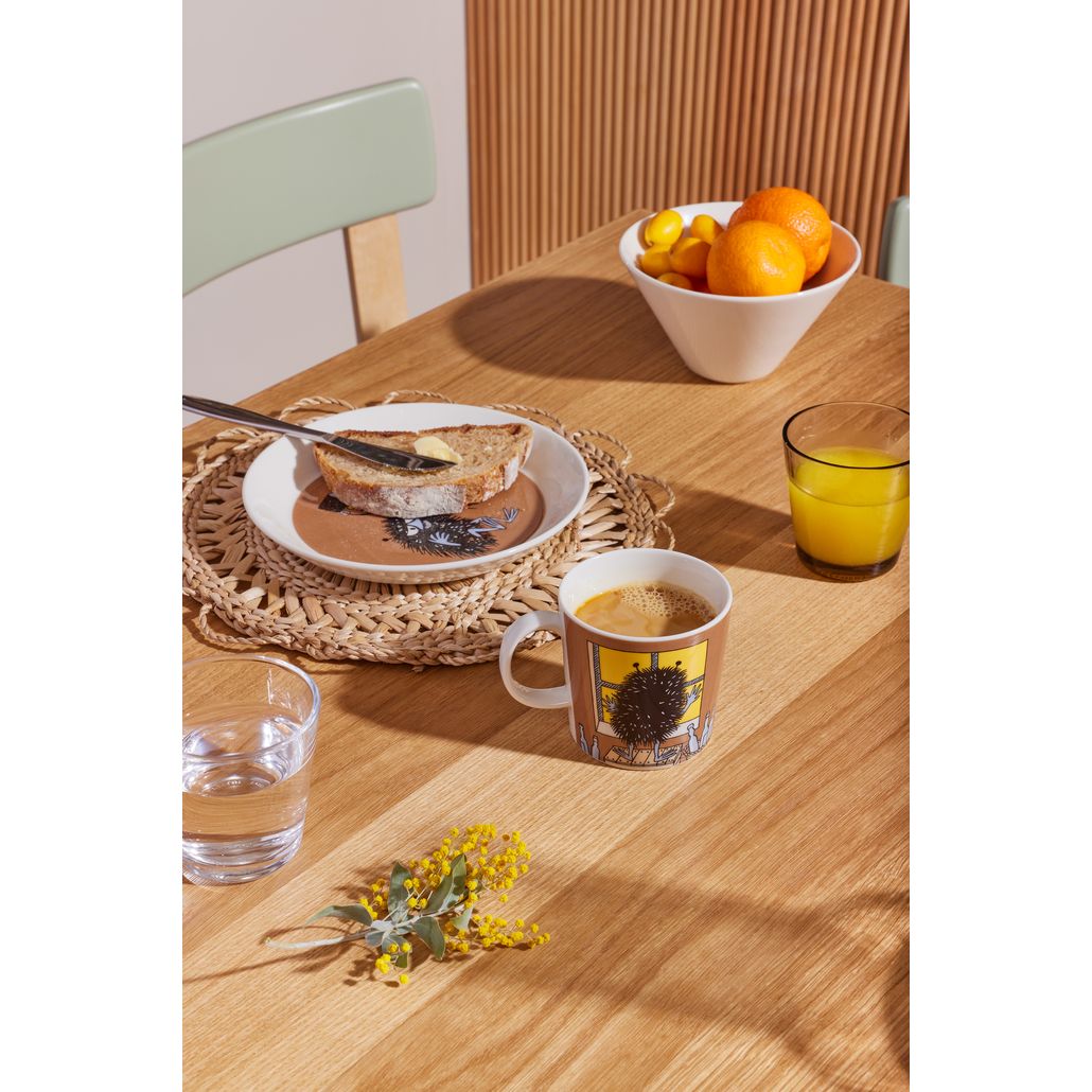 MOOMIN CLASSICS  Plate 19cm  / 7.5"  2022 Stinky in action