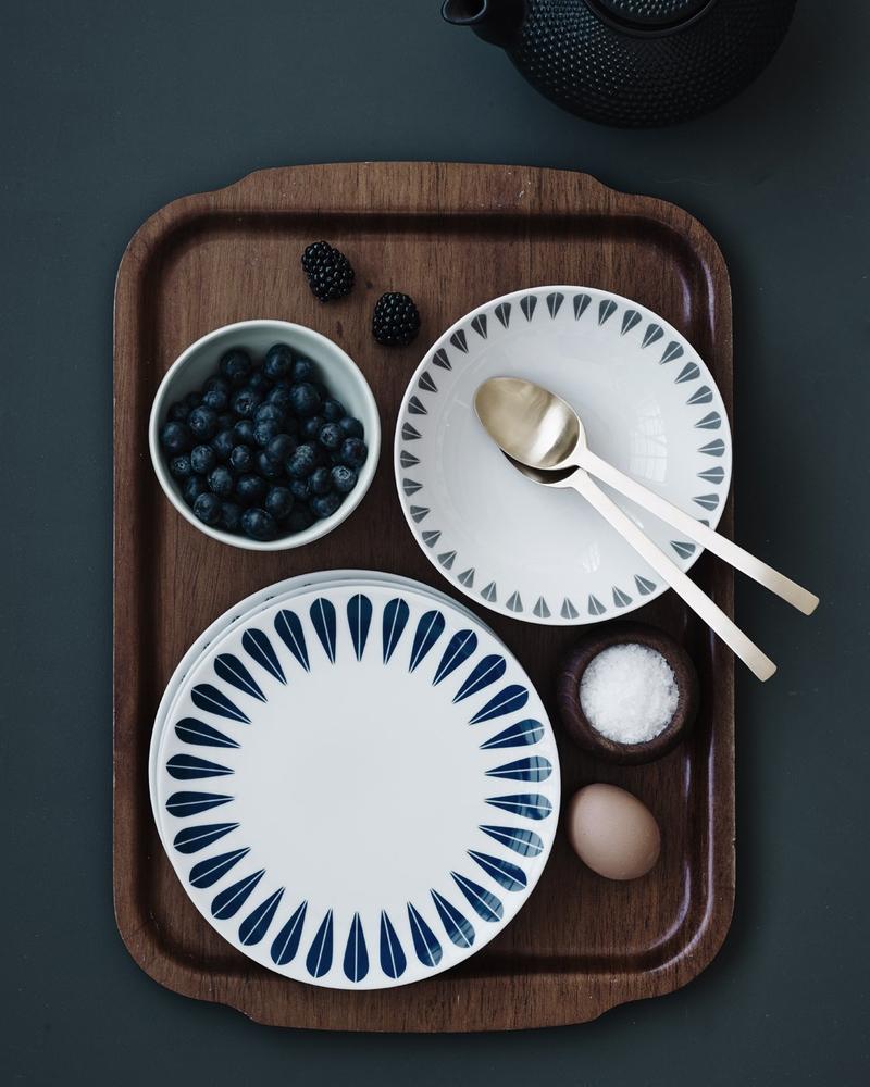 Lotus I Plate Salad 21cm / 8.3"  White with Dark blue lotus pattern