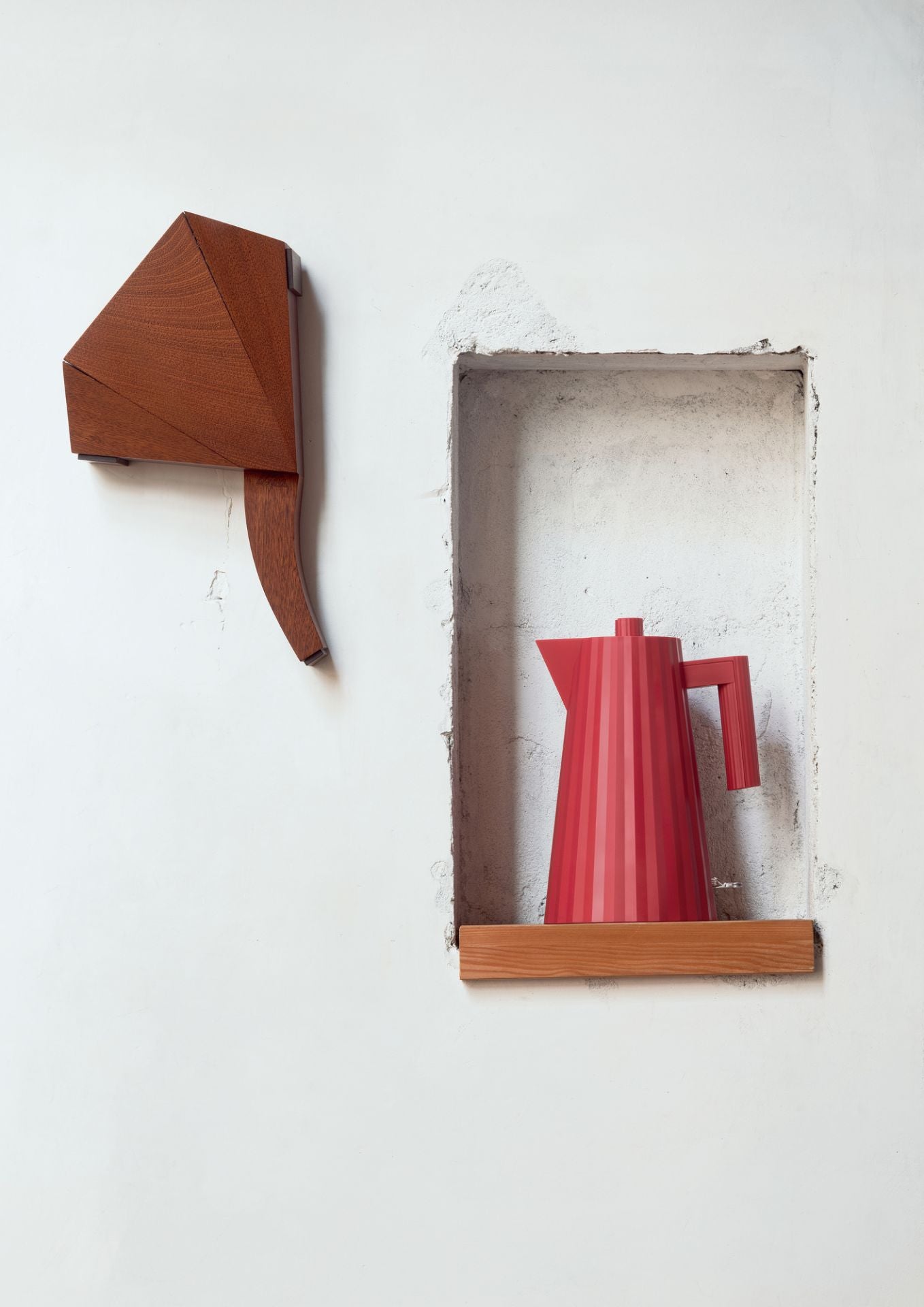 ELECTRIC KETTLE  Plissé Design: Michele De Lucchi 1.7 l RED