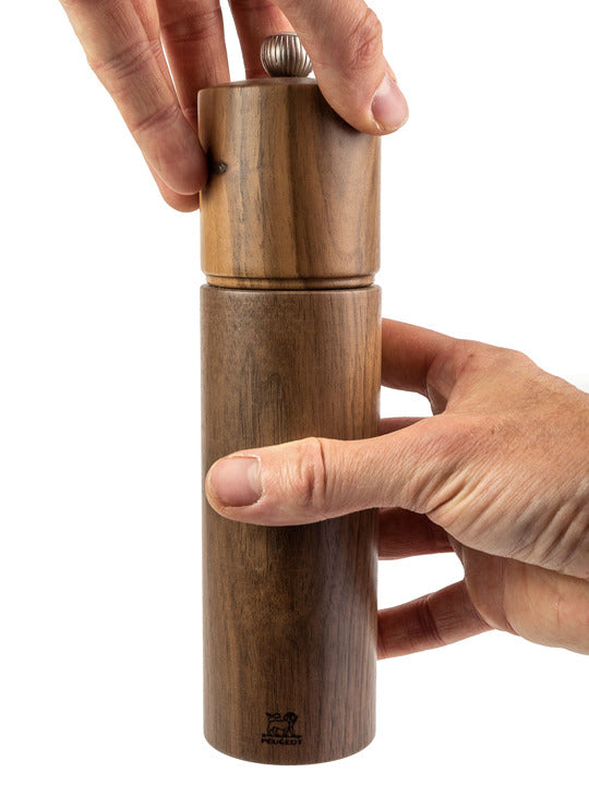 Châtel Pepper mill in walnut wood 21 cm - 8in.