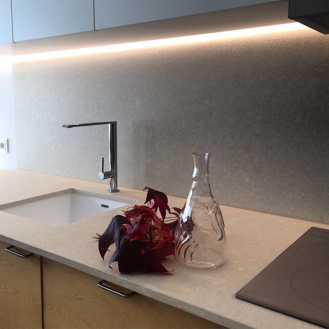 bottle casa de familia by Josep Maria Jujol