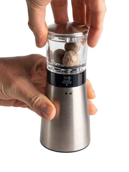 Daman Manual nutmeg mill in stainless steel and acrylic with magnetic cover 15 cm - 6in.