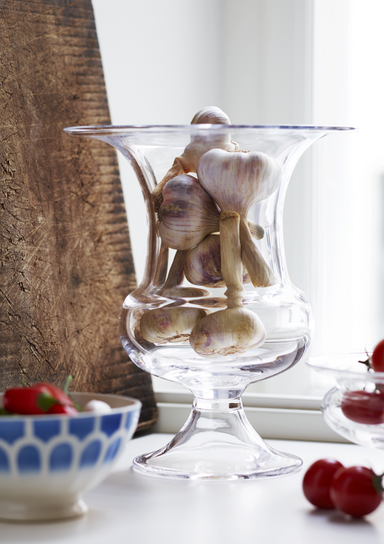 Old English Vase, 7.5"