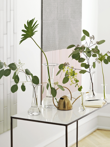 Old English Solitaire Vase