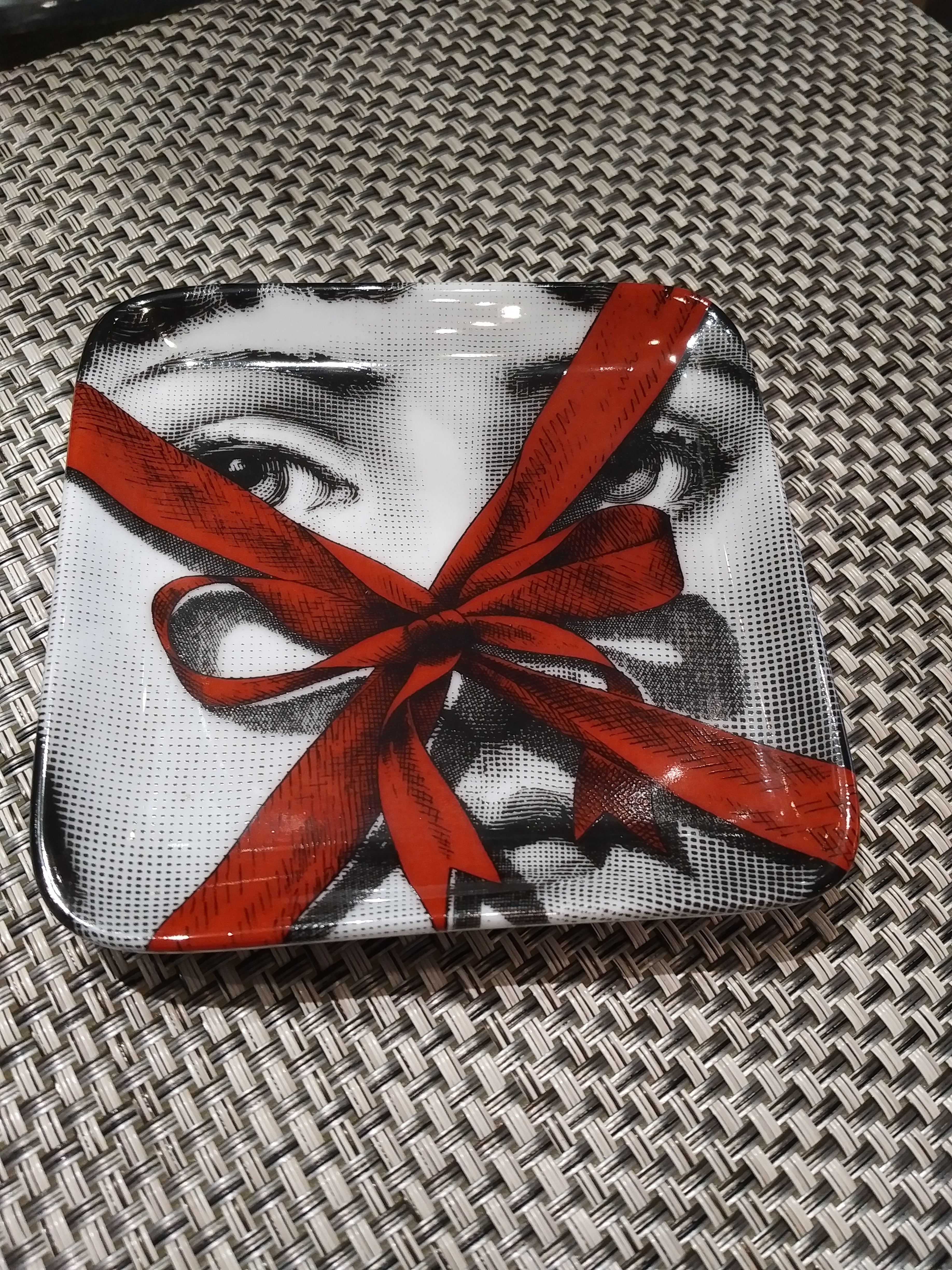 Fornasetti square dish with gift No. 171 red / Square ashtray Gift colour