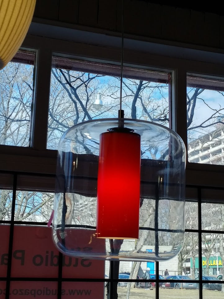 Viso Iris suspension lamp red