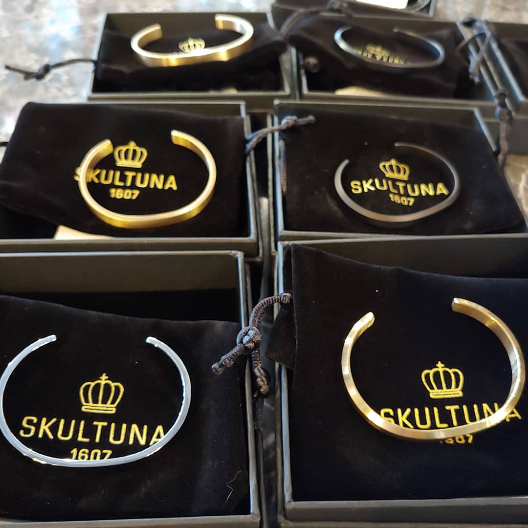 SKULTUNA cuffs ICON cuff - matte gold