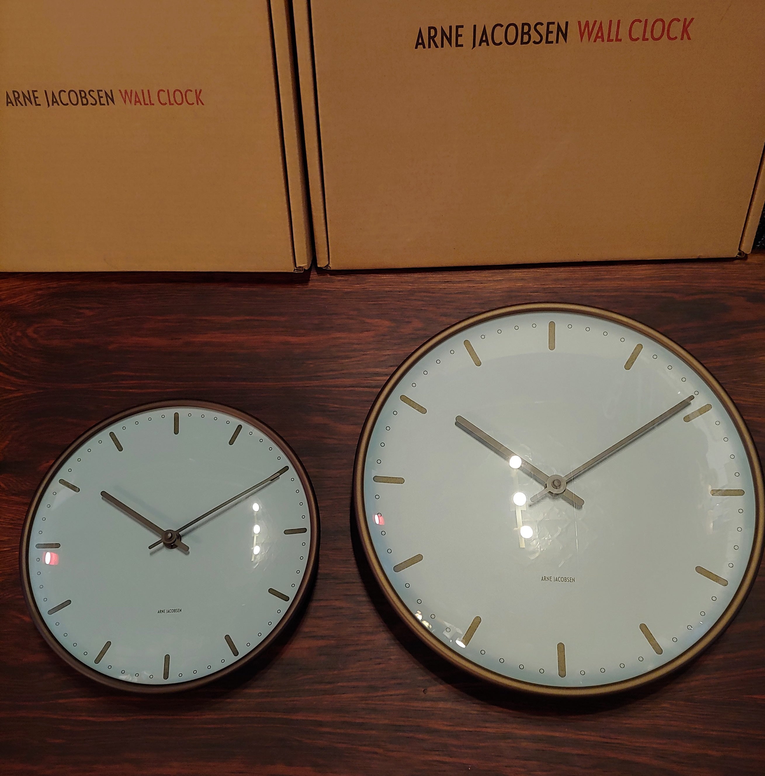 Arne Jacobsen City Hall Clock Royal Grey 21 cm / Last one limited edition