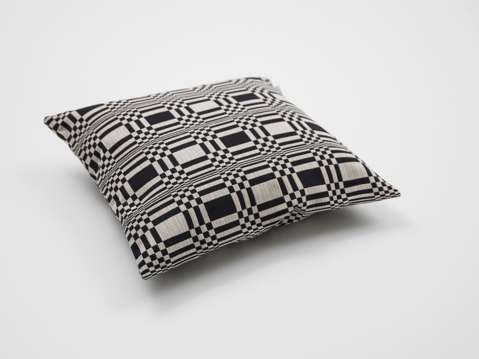 Cushion pillow 50x50 cm (cover only) -Doris, Black