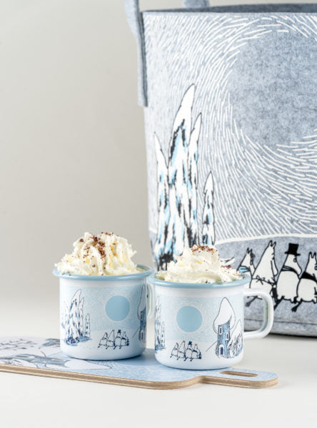 MOOMIN ENAMEL MUG 3,7DL SNOWY VALLEY