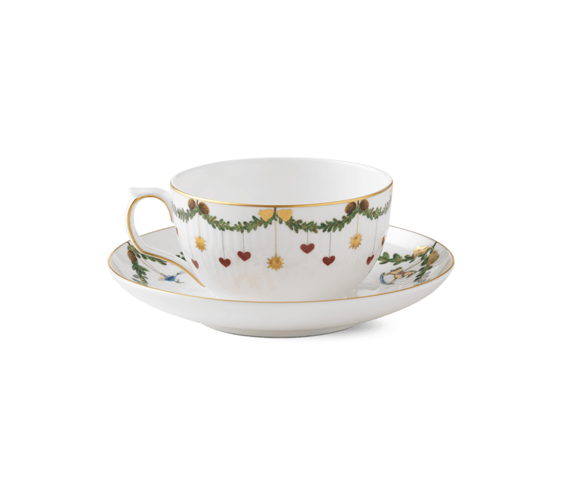 STAR FLUTED CHRISTMAS CUP AND SAUCER 10.75 oz / 32 cl