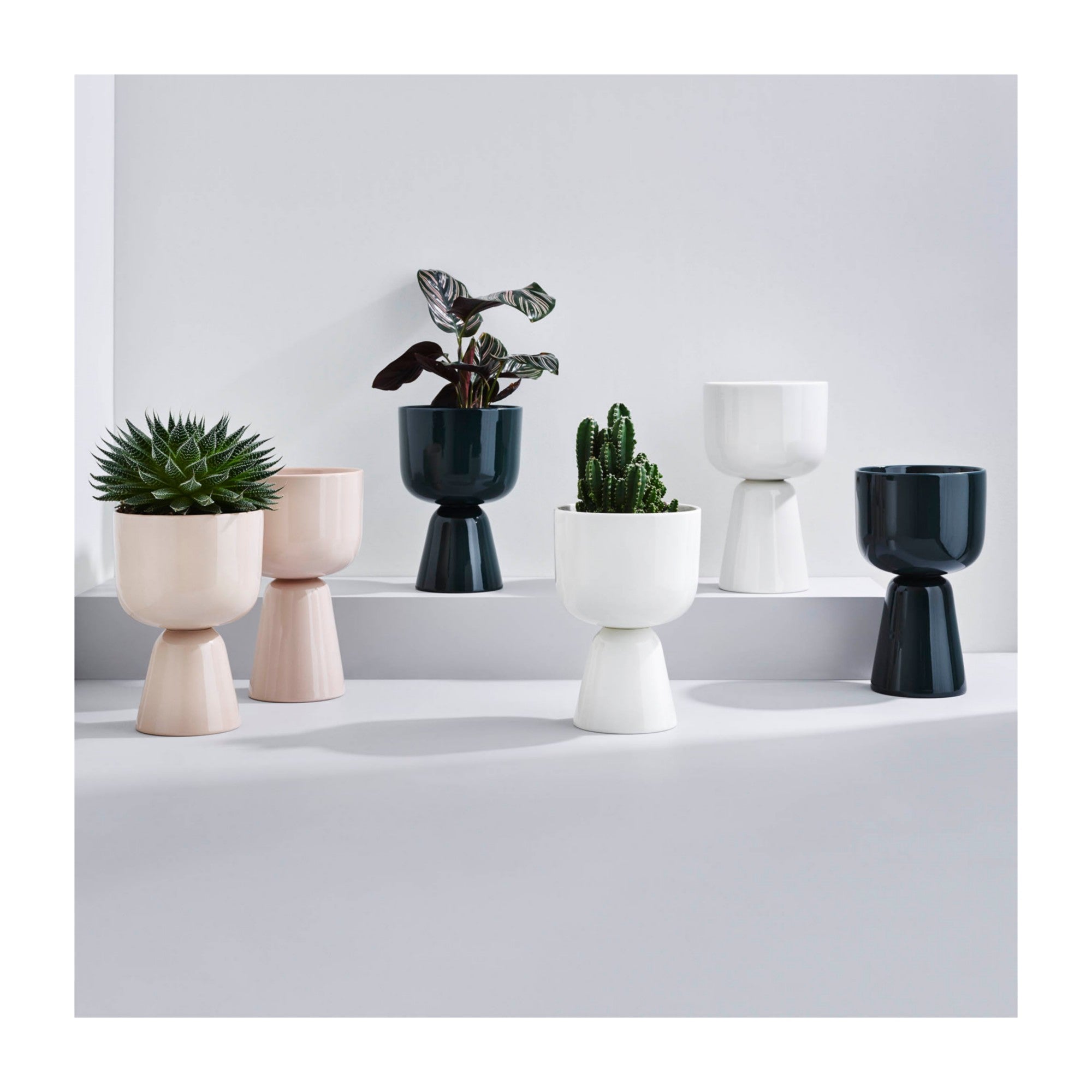 Nappula plant pot 230 x 155 mm / 9 X 6" White