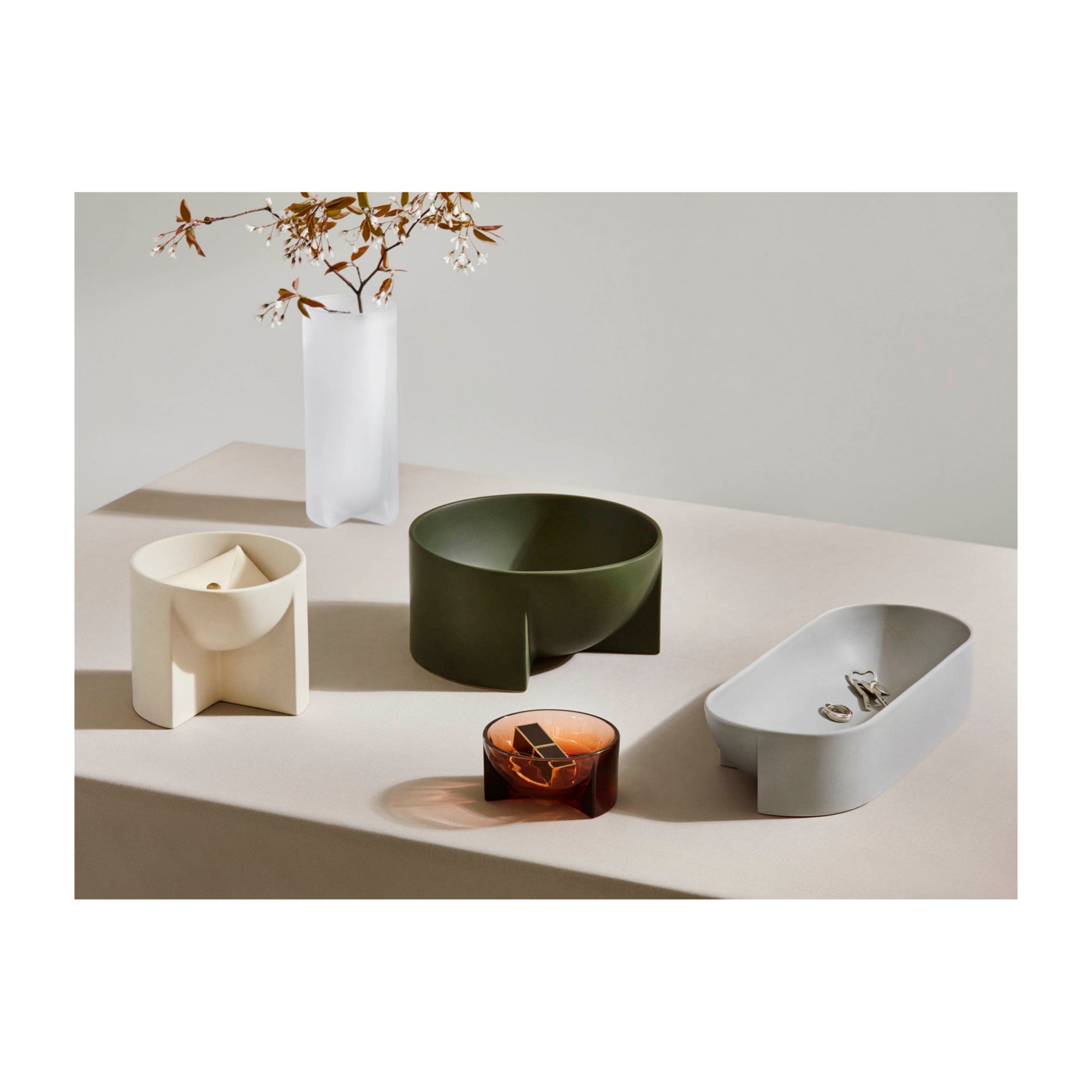 Kuru ceramic bowl 370x75mm light grey / 14.5" x3"