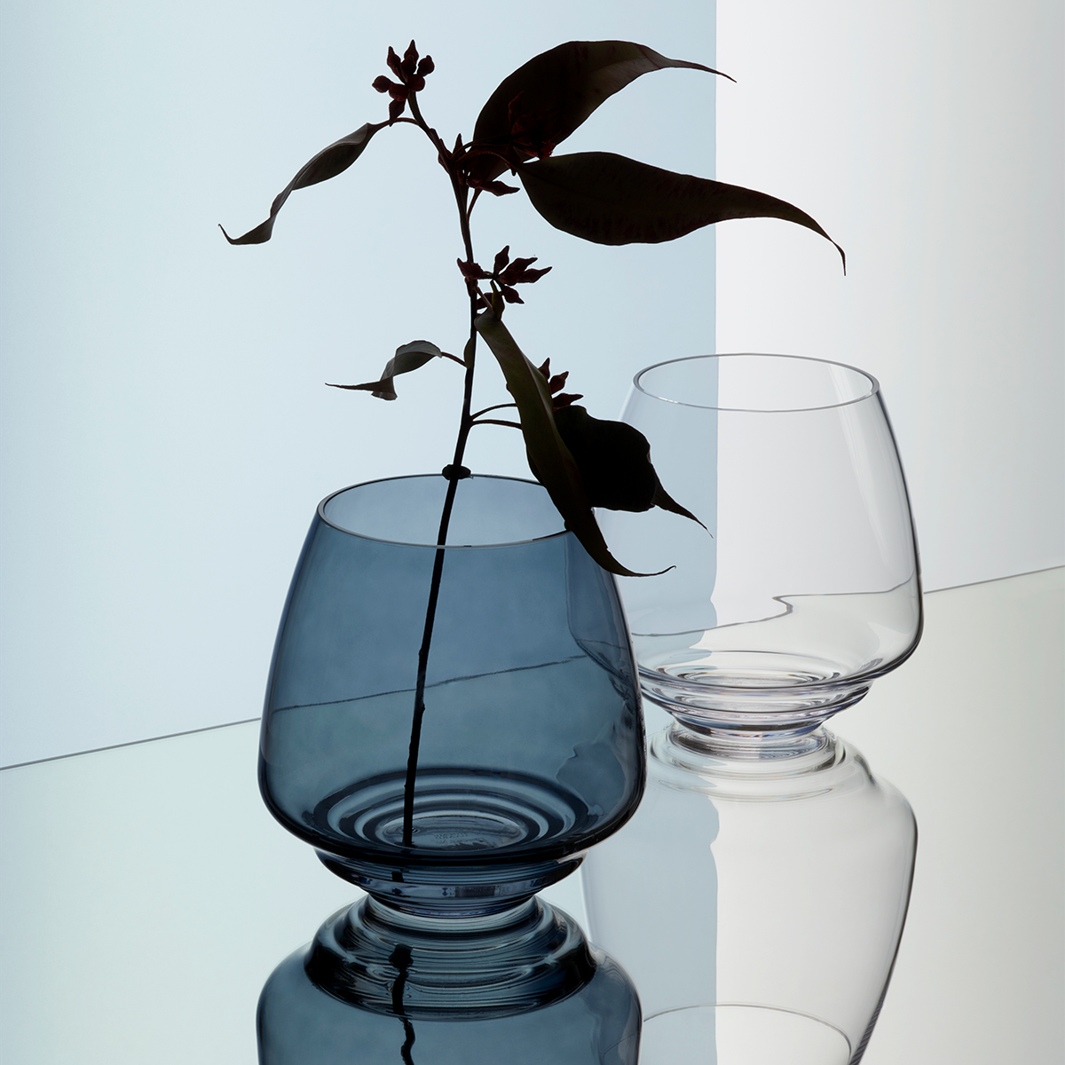 Flow Vase / Candle Holder - Blue Ø18,5 cm *