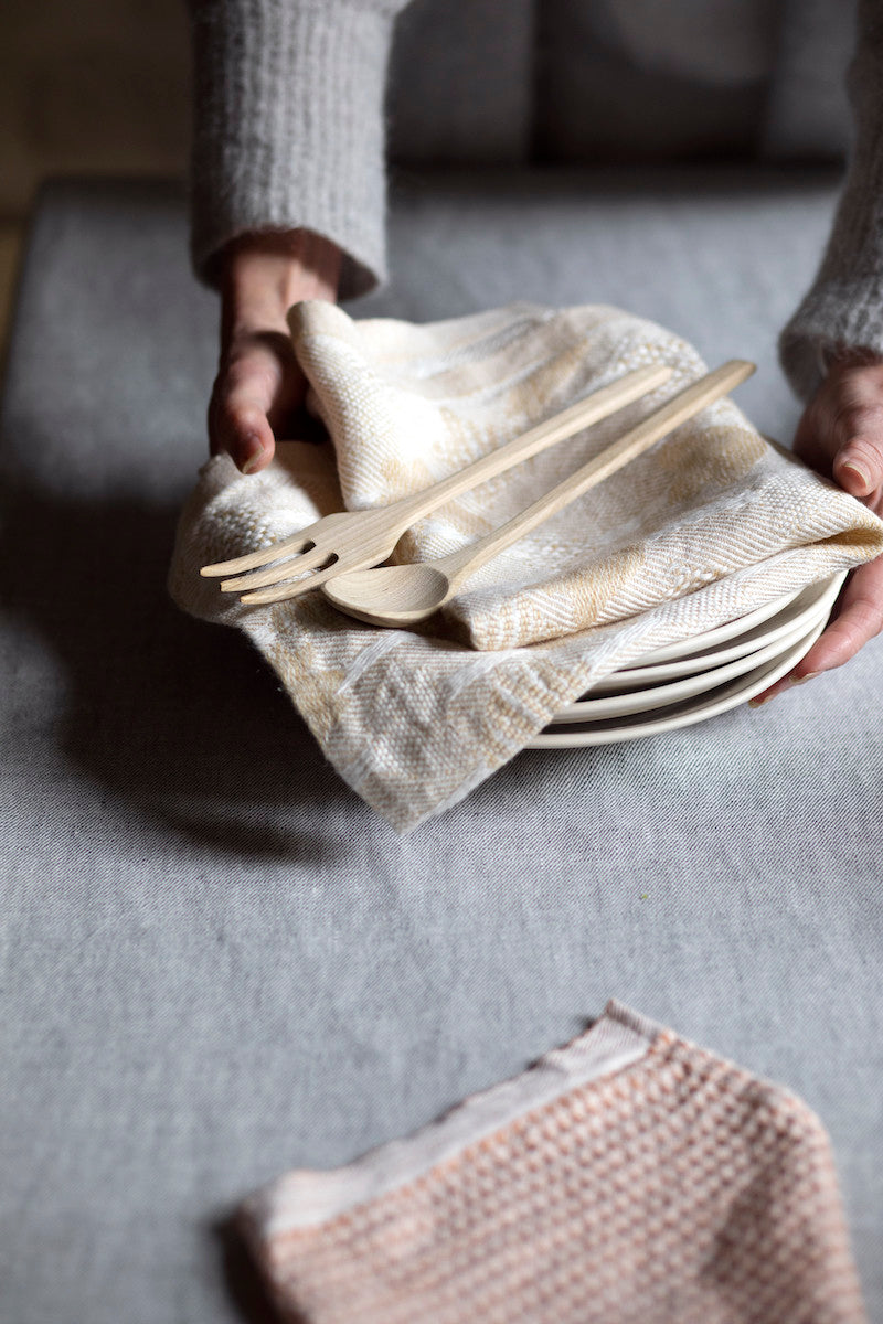 TULPPAANI towel (white-cinnamon, 46 x 70 cm)*