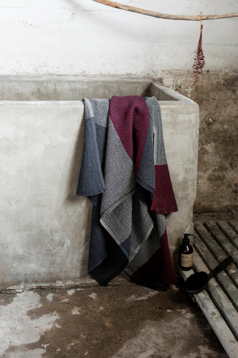 TERVA towel 65x 130 cm white-multi-blueberry *