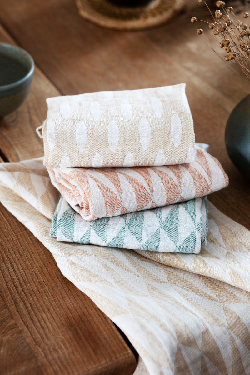 TRIANO towel (white-cinnamon, 48 x 70 cm) *