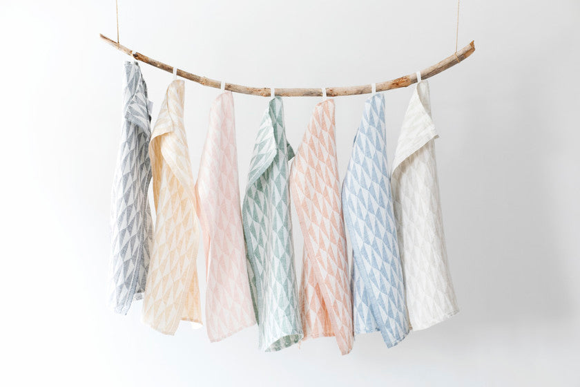 TRIANO towel (white-cinnamon, 48 x 70 cm) *