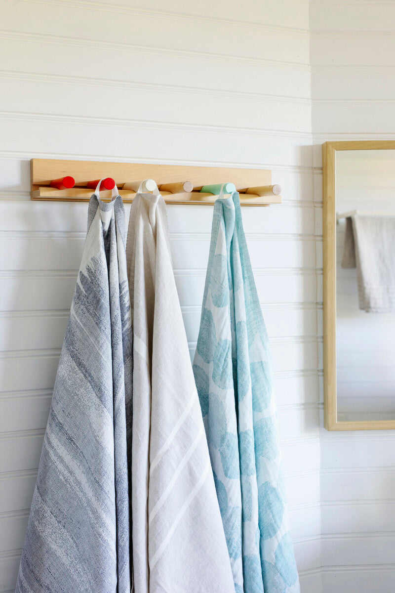 SADE towel (white-rainy blue, 95 x 180 cm)