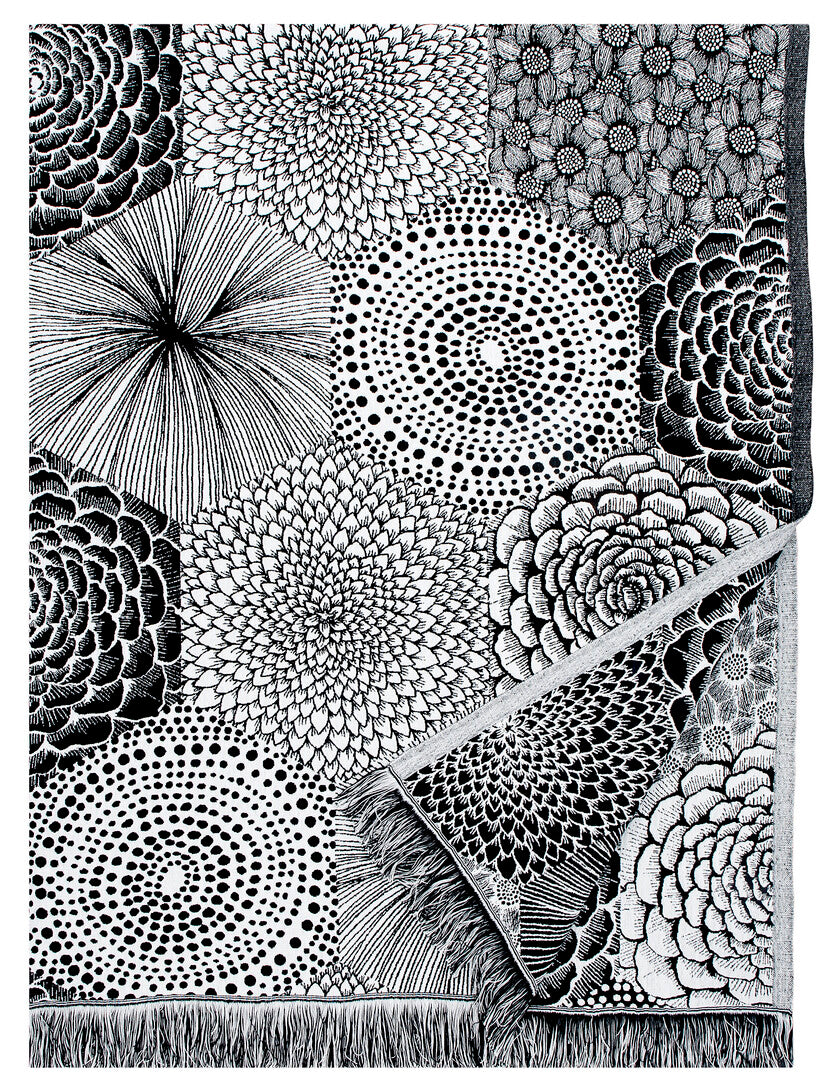 RUUT blanket/tablecloth (white-black, 140 x 240 cm + fringes)