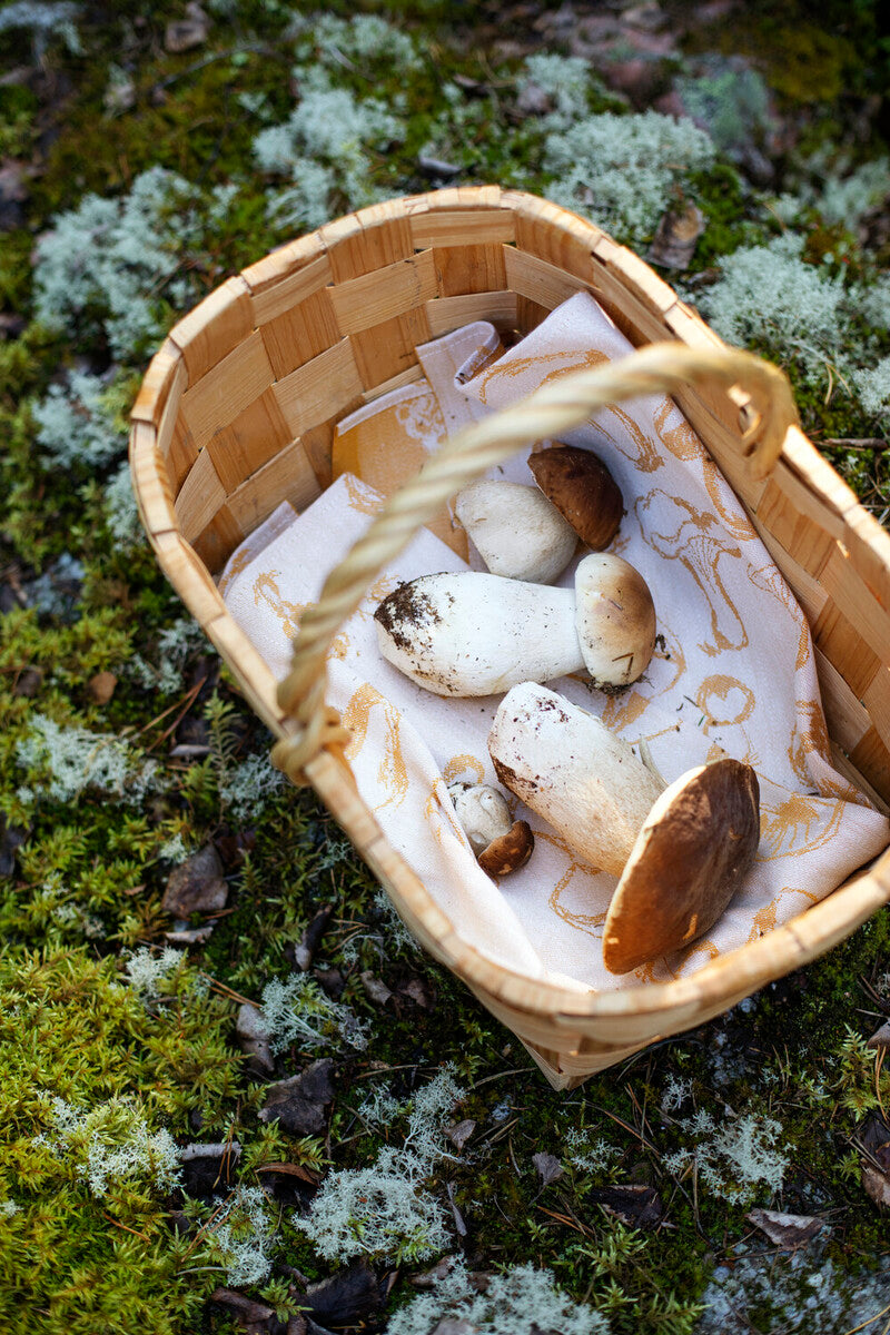 Sienimetsä tea towel (white-cloudberry, 46 x 70 cm)