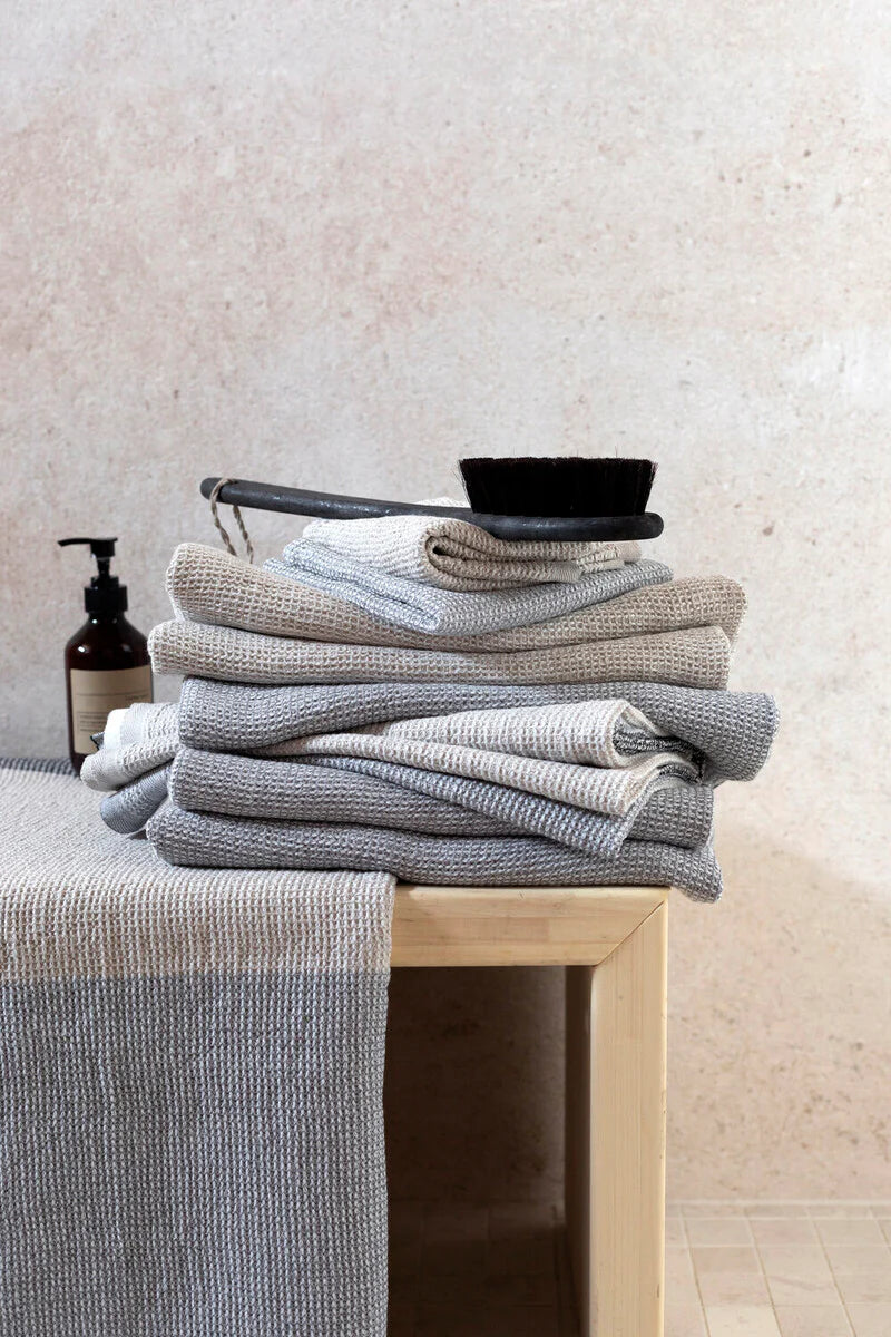 TERVA towel 65x130 cm black-linen