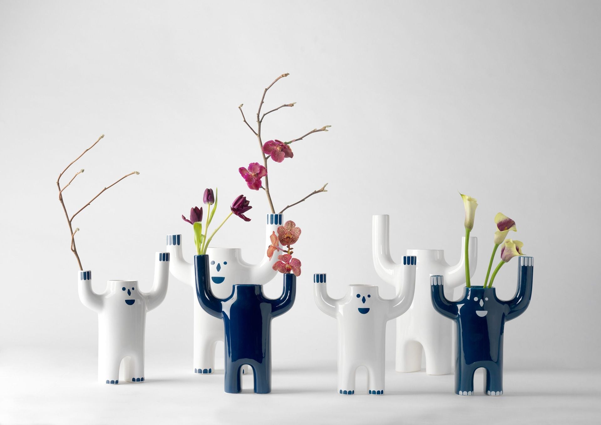 HAPPY SUSTO VASES / JARRONES