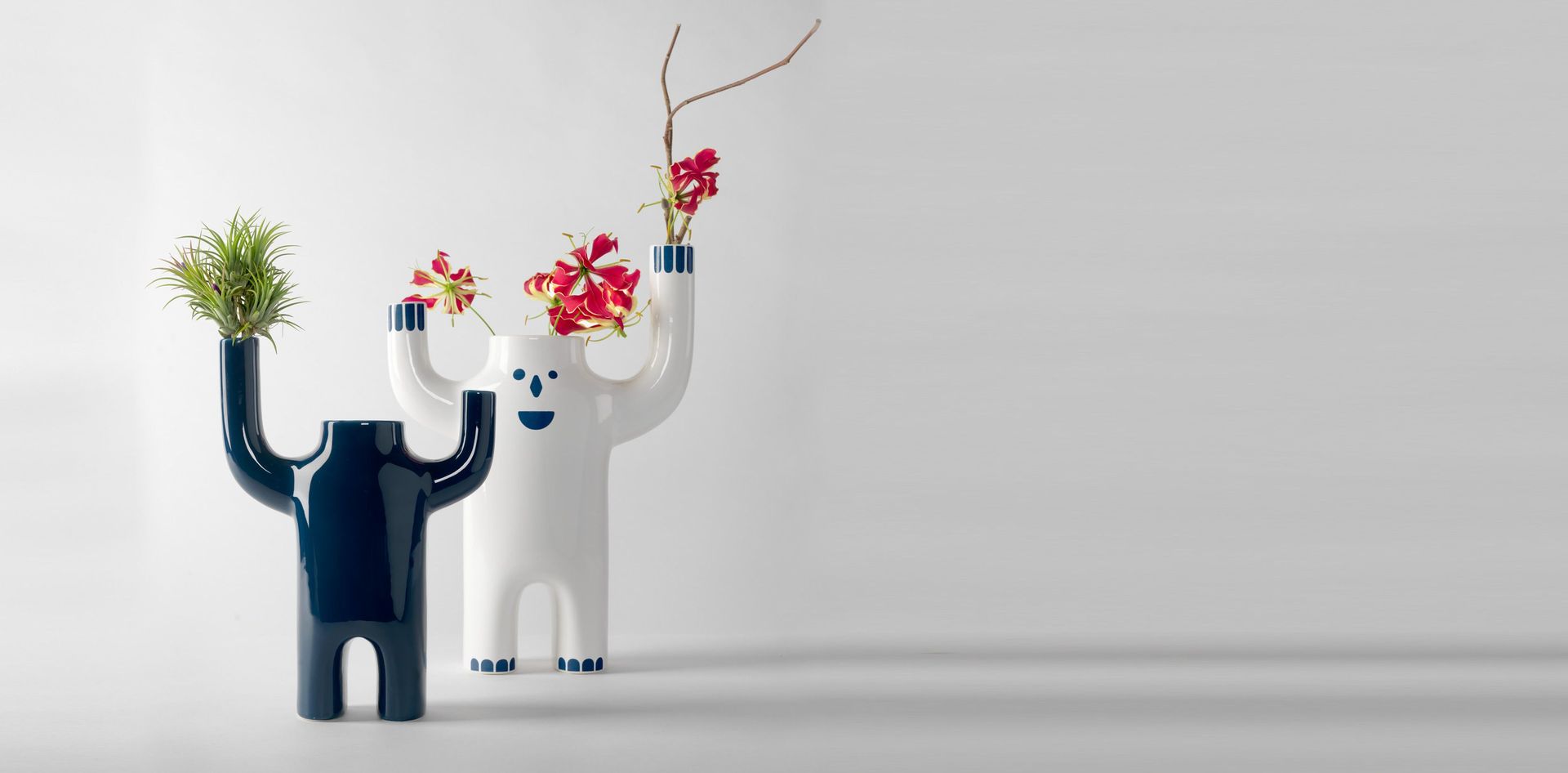 HAPPY SUSTO VASES / JARRONES