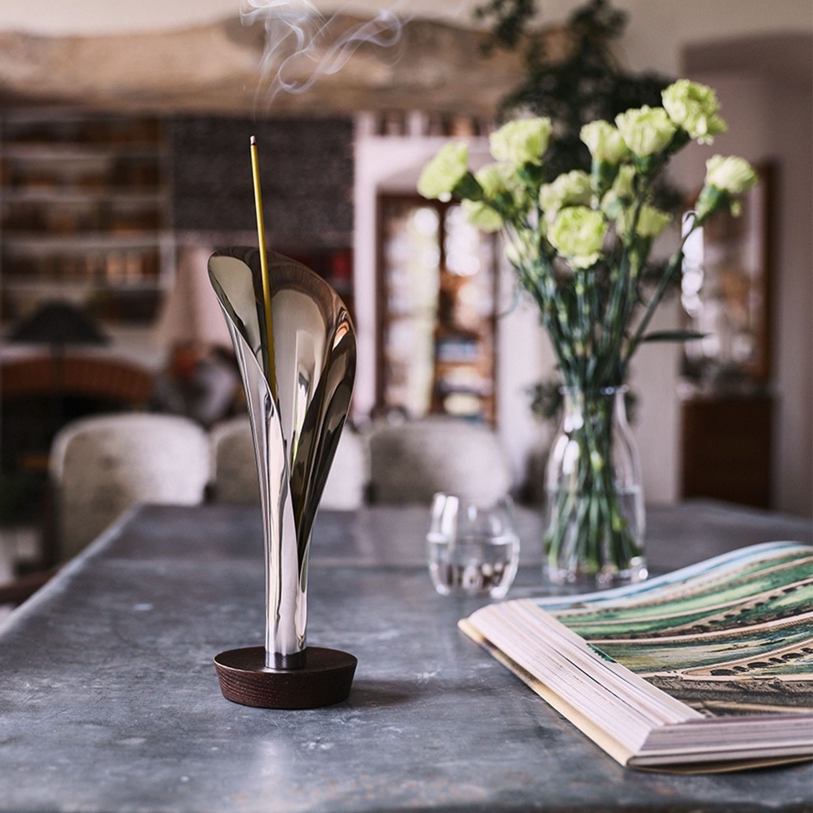 MW71 Lily  Incense burner