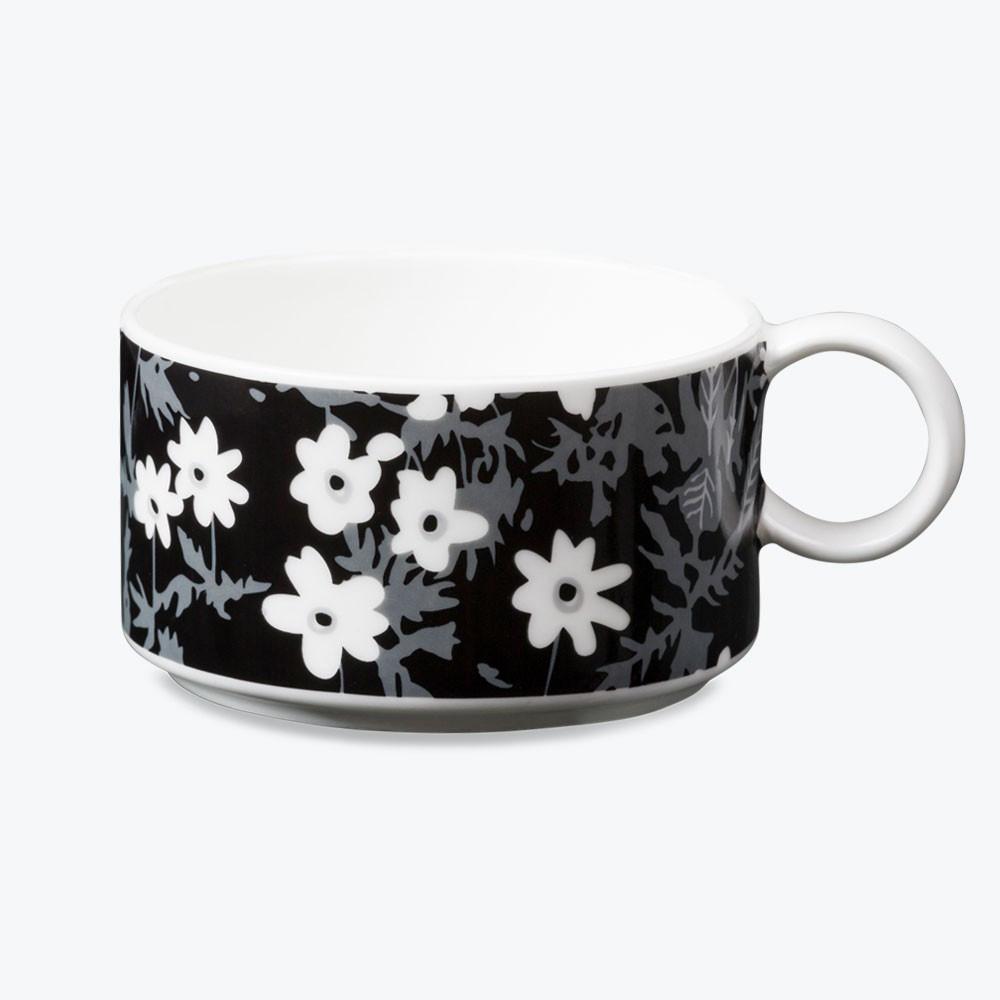 Design letters Flowers by Arne Jacobsen tea cup