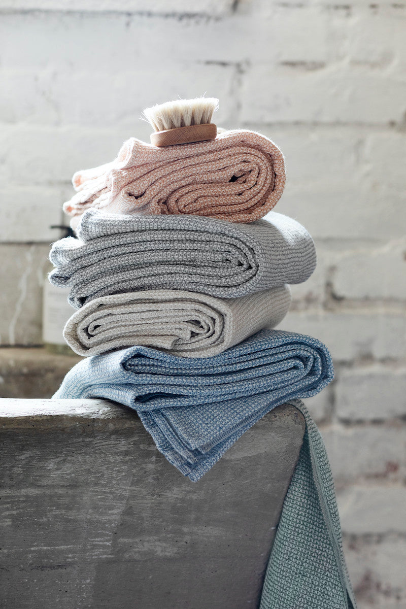 TERVA towel 65x130 cm white-multi-rainy blue *